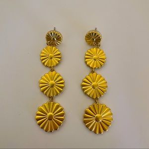 MADEWELL: Delicate Daisy Statement Earrings